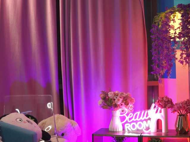 ElyssawetXX's BongaCams show and profile