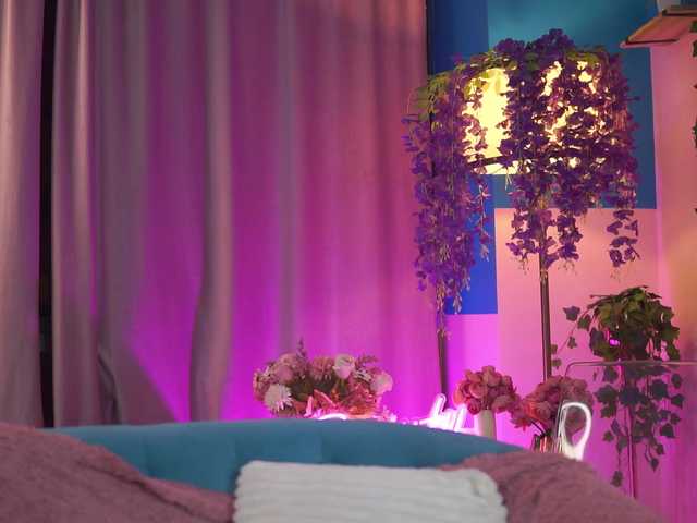 ElyssawetXX's BongaCams show and profile