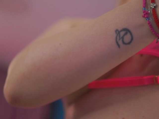 ElyssawetXX's BongaCams show and profile