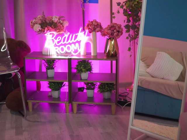 ElyssawetXX's BongaCams show and profile