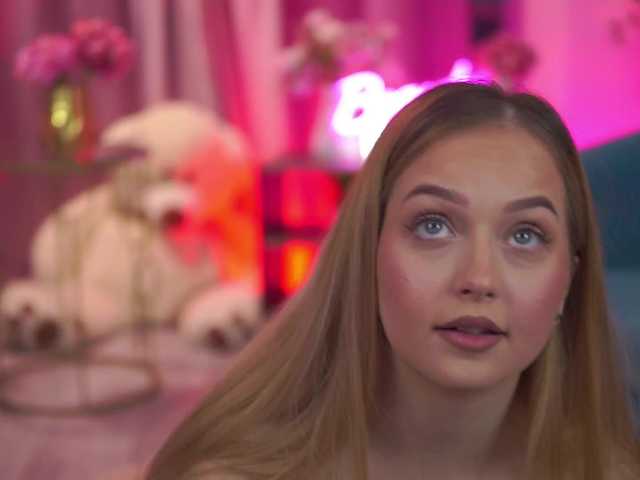 ElyssawetXX's BongaCams show and profile