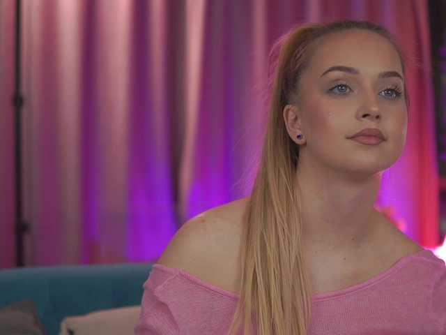 ElyssawetXX's BongaCams show and profile