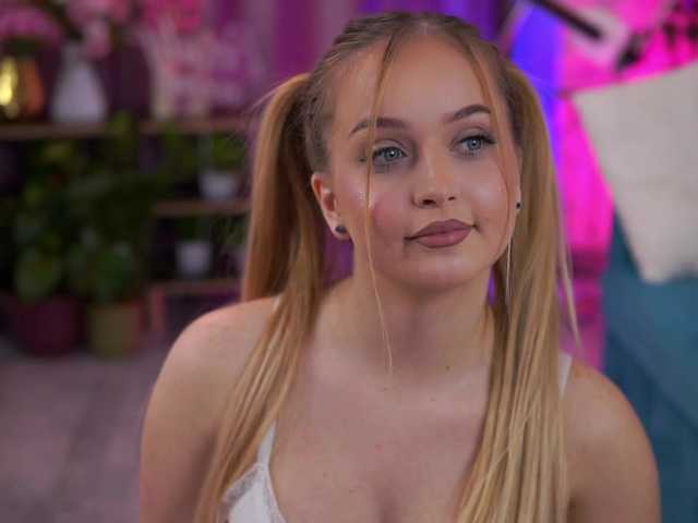 ElyssawetXX's BongaCams show and profile