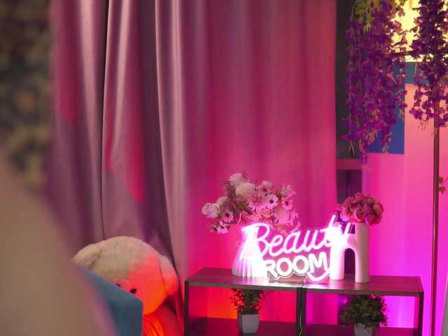 ElyssawetXX's BongaCams show and profile