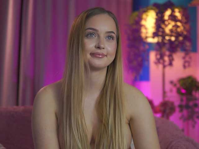 ElyssawetXX's BongaCams show and profile