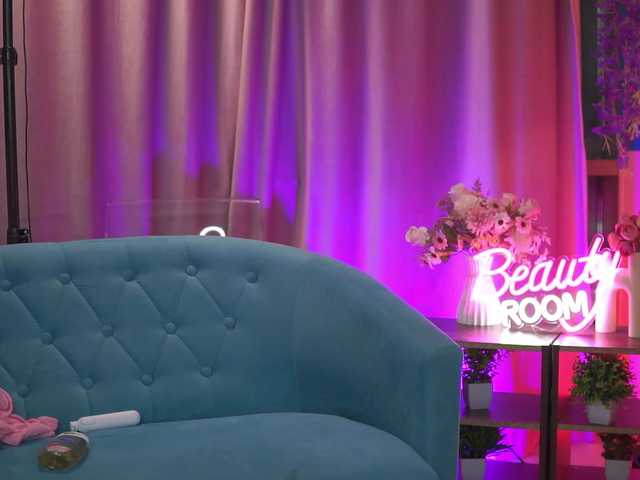 ElyssawetXX's BongaCams show and profile