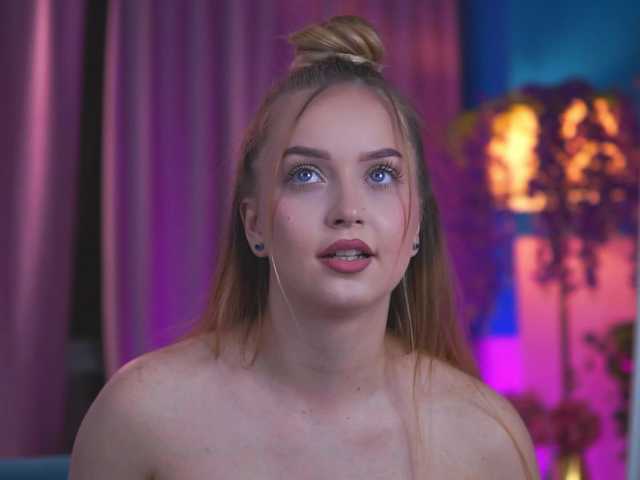 ElyssawetXX's BongaCams show and profile