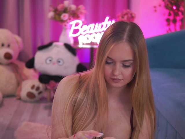 ElyssawetXX's BongaCams show and profile