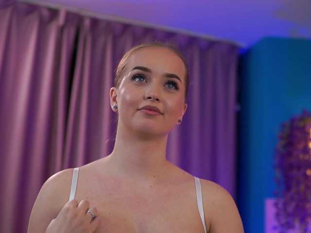 ElyssawetXX's BongaCams show and profile