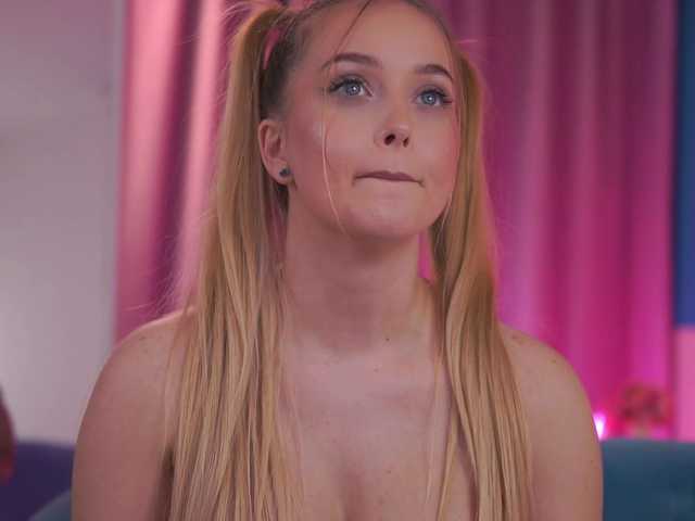 ElyssawetXX's BongaCams show and profile