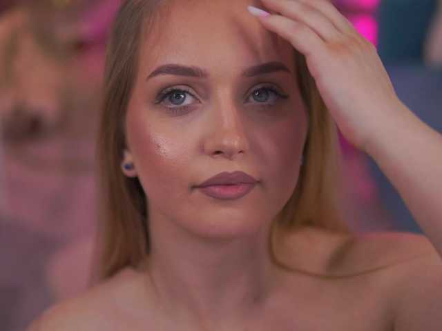 ElyssawetXX's BongaCams show and profile