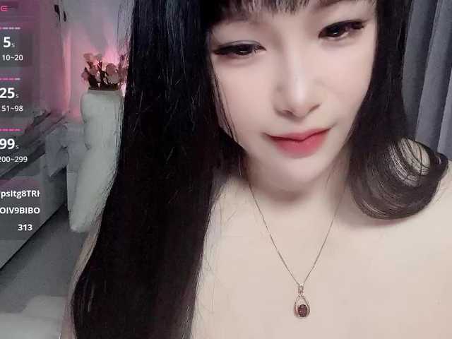 Wink-WeiWei's BongaCams show and profile
