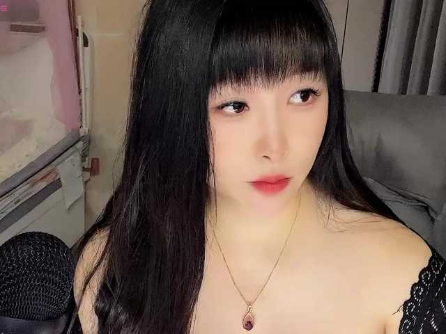 Wink-WeiWei's BongaCams show and profile