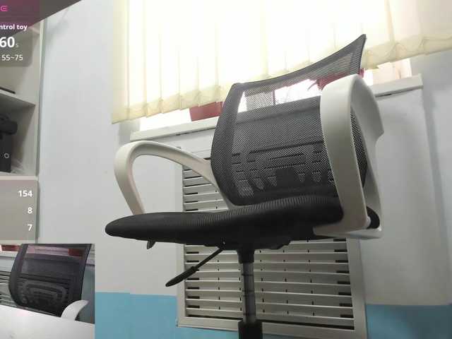 Lyalya7771's BongaCams show and profile