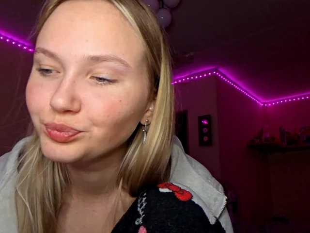 MilagroKailey's BongaCams show and profile