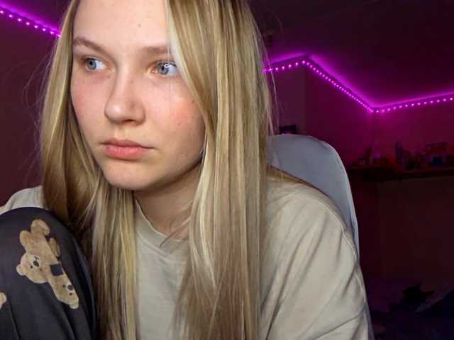 MilagroKailey's BongaCams show and profile