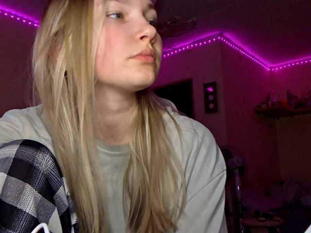 MilagroKailey's BongaCams show and profile