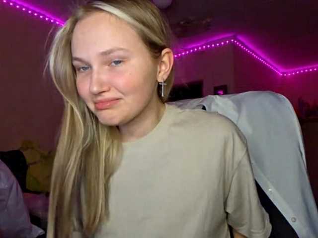 MilagroKailey's BongaCams show and profile