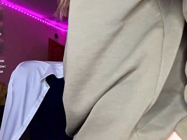 MilagroKailey's BongaCams show and profile