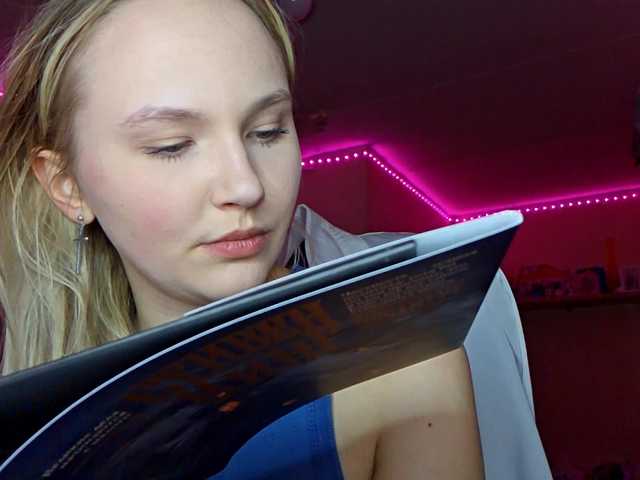 MilagroKailey's BongaCams show and profile