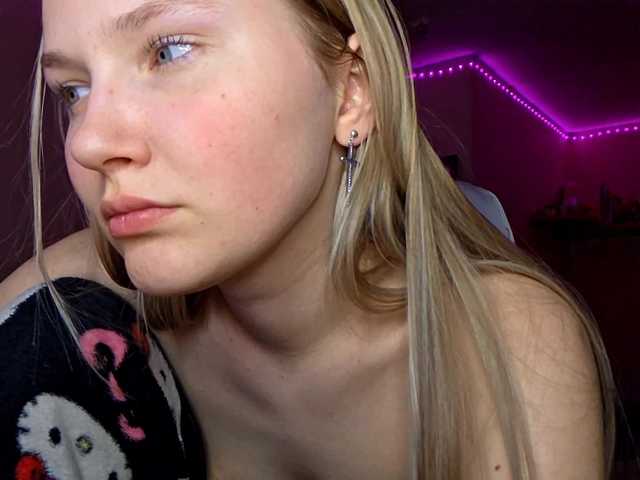 MilagroKailey's BongaCams show and profile