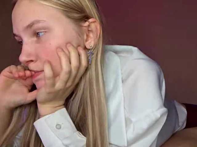 MilagroKailey's BongaCams show and profile