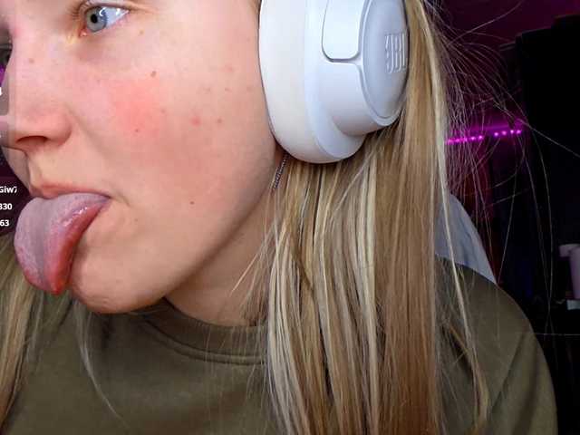 MilagroKailey's BongaCams show and profile