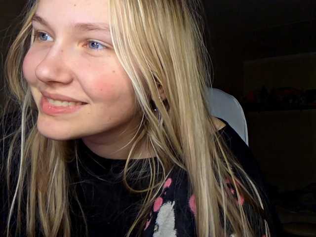 MilagroKailey's BongaCams show and profile