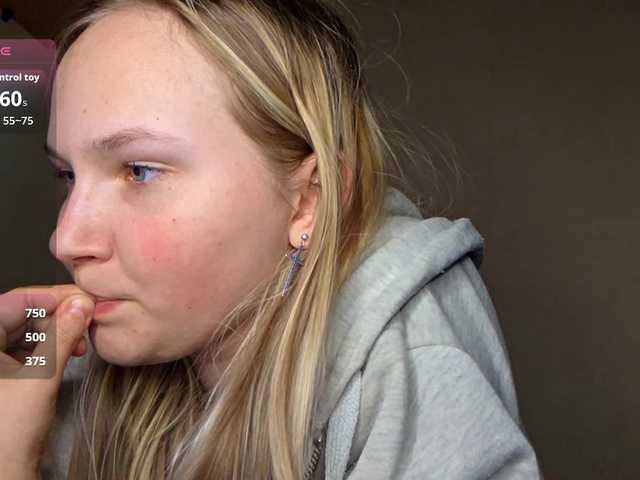 MilagroKailey's BongaCams show and profile