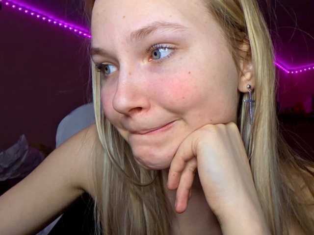 MilagroKailey's BongaCams show and profile