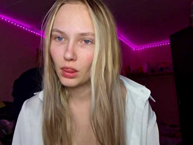 MilagroKailey's BongaCams show and profile