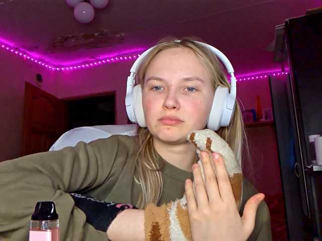 MilagroKailey's BongaCams show and profile