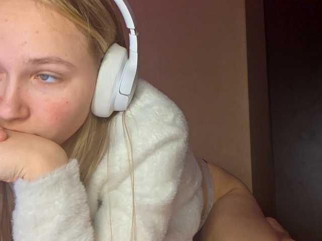 MilagroKailey's BongaCams show and profile