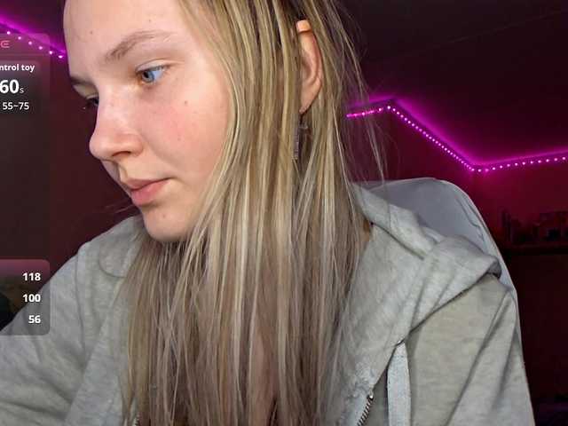 MilagroKailey live cam profile