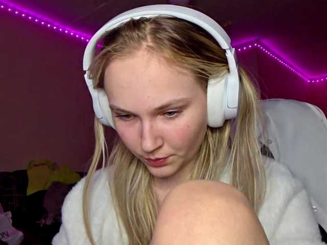 MilagroKailey's BongaCams show and profile