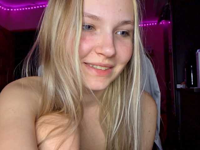 MilagroKailey's BongaCams show and profile