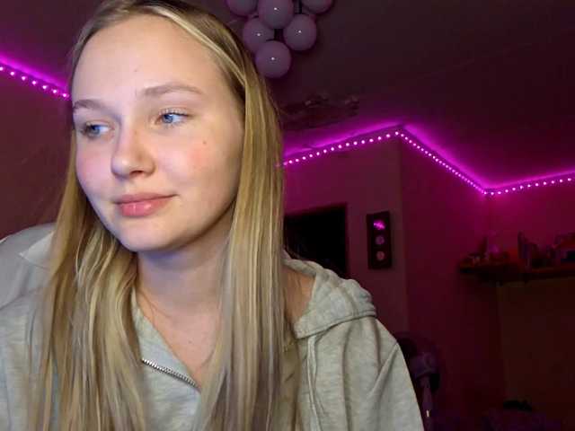 MilagroKailey's BongaCams show and profile
