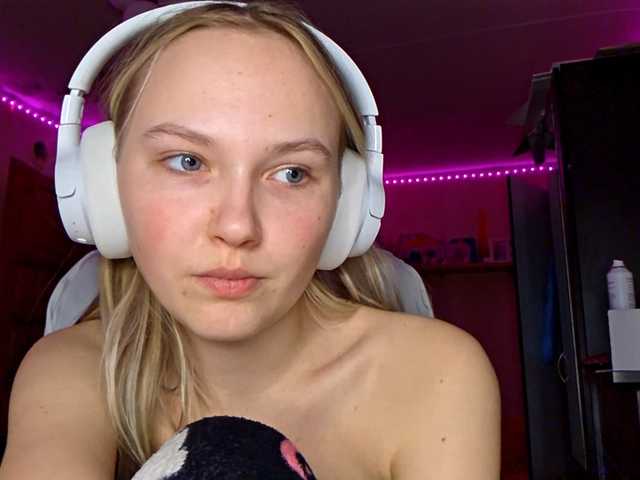 MilagroKailey's BongaCams show and profile
