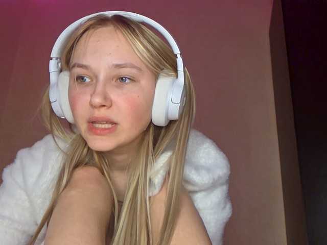 MilagroKailey's BongaCams show and profile