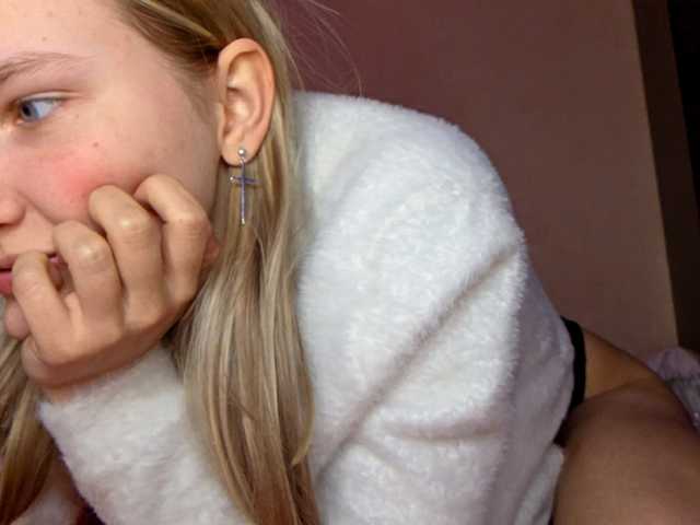 MilagroKailey's BongaCams show and profile