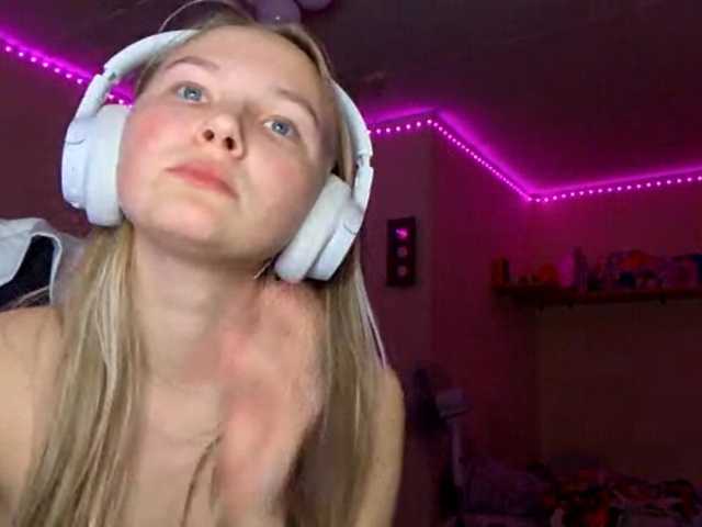 MilagroKailey's BongaCams show and profile