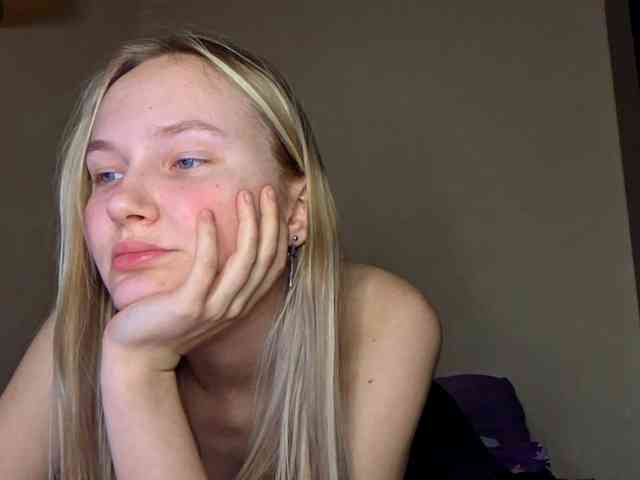 online webcam MilagroKailey