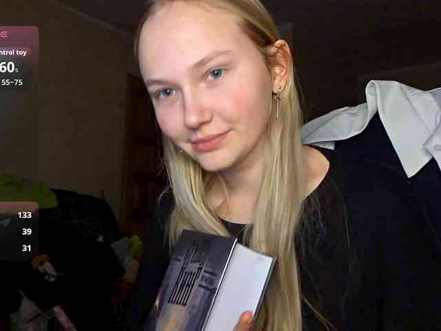 MilagroKailey webcam