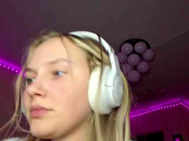 MilagroKailey webcam