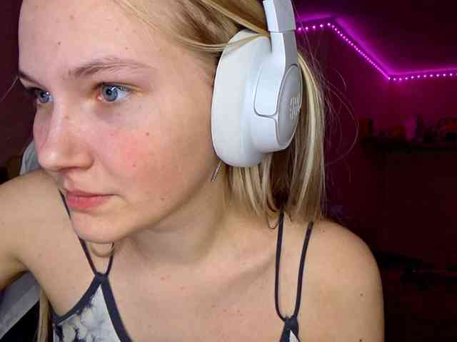 MilagroKailey webcam