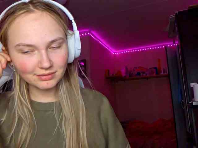 MilagroKailey webcam