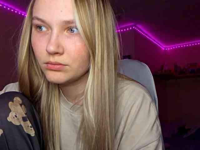 MilagroKailey webcam