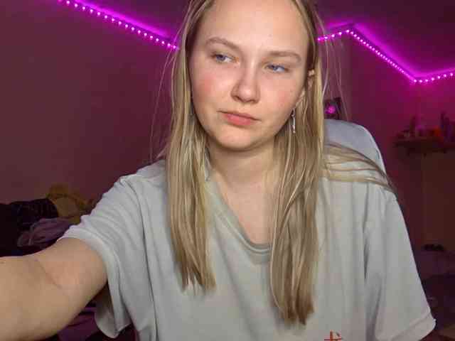 MilagroKailey webcam