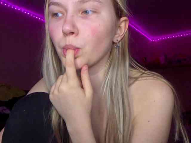 MilagroKailey webcam