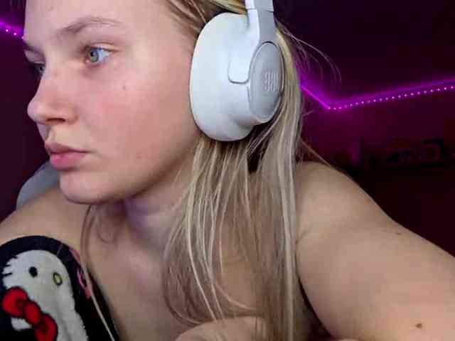 MilagroKailey webcam